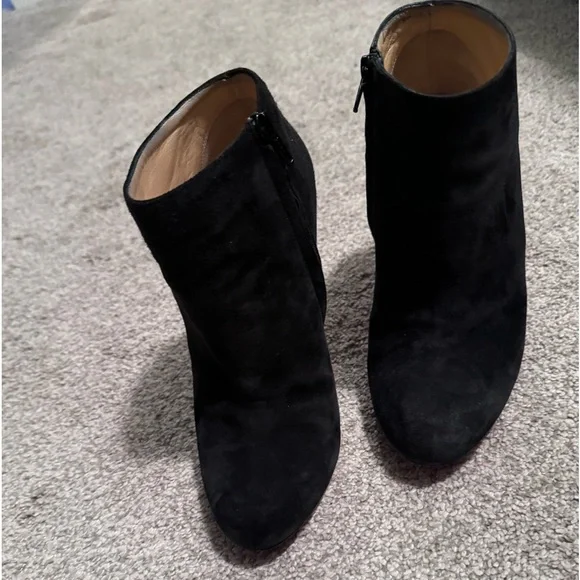 AUTHENTIC💯Christian louboutin 100mm black suede belle ankle boots - Picture 4 of 5